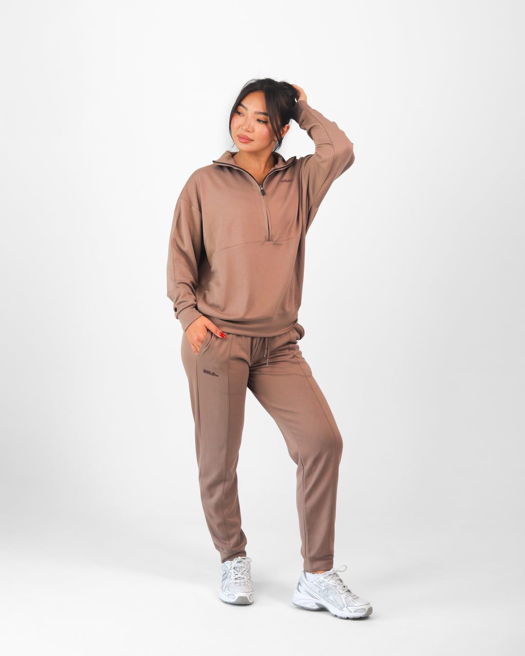 BOLDISH TROUSERS WITH LEG BANDS