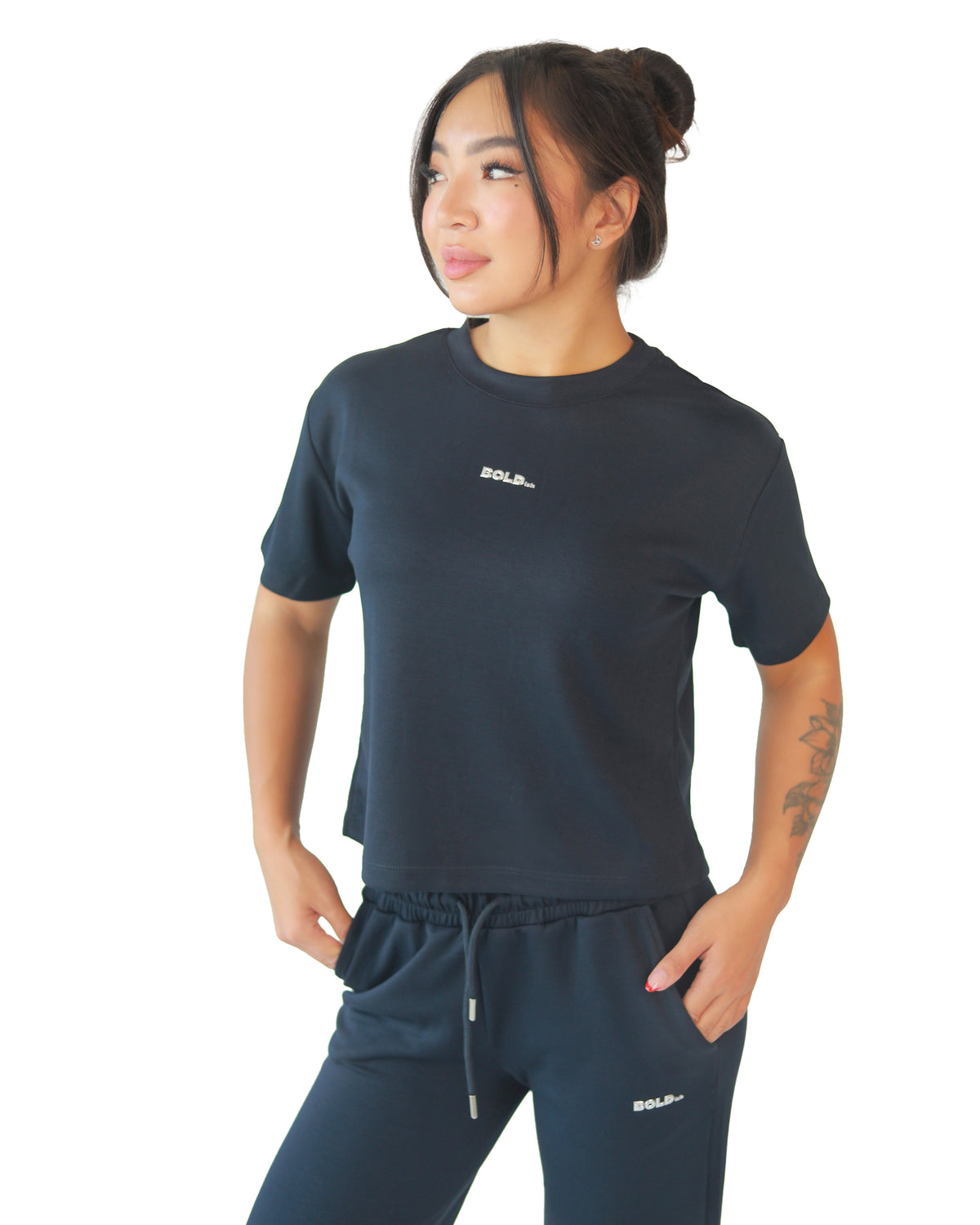 BOLDISH CROP T-SHIRT