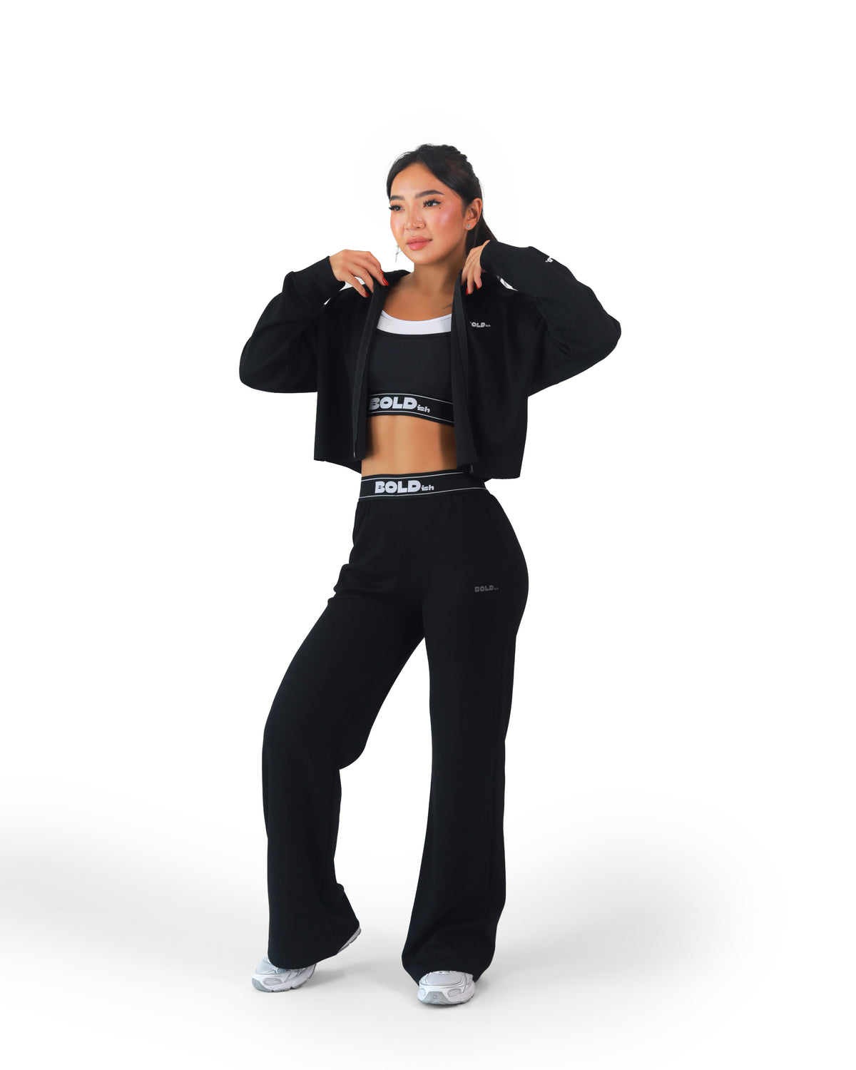 BOLDISH ZIPPERED CROP TOP